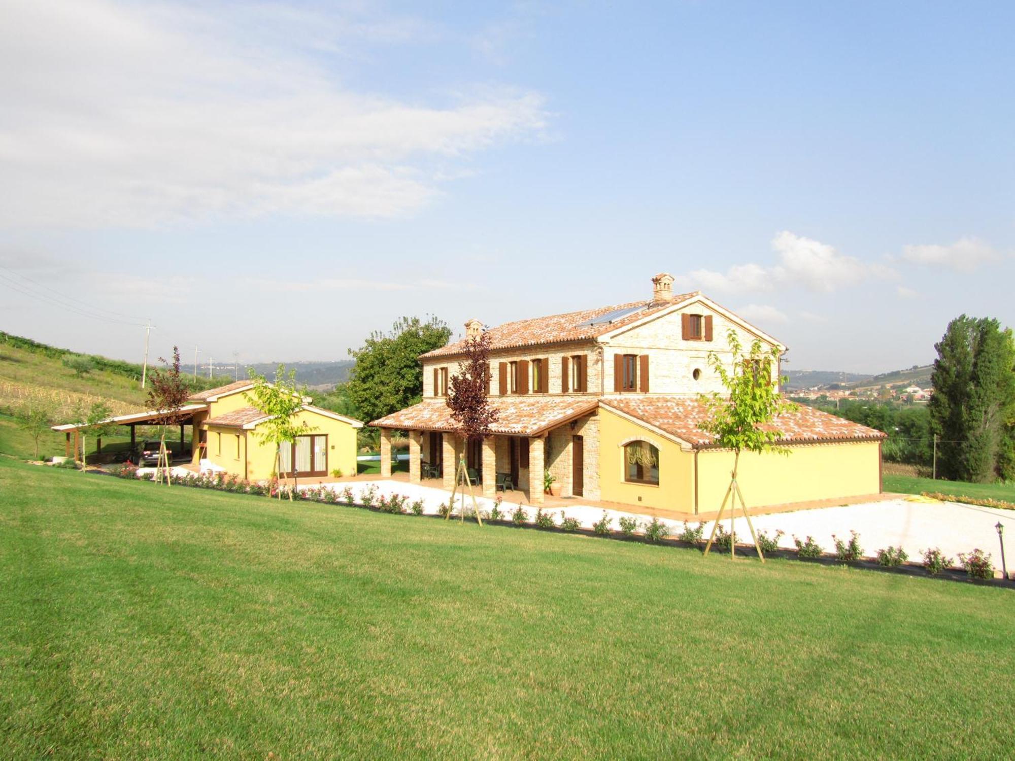 Agriturismo La Vecchia Fonte Castelbellino Exterior foto